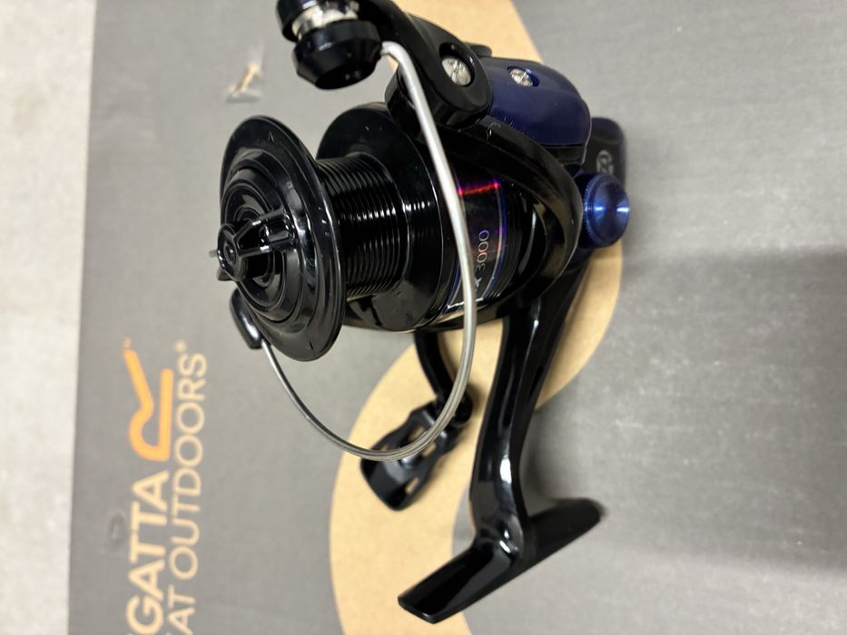 Kołowrotek  BASIXX 3000