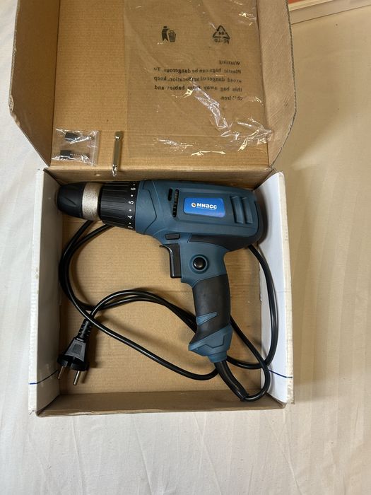 Шуруповерт дрель