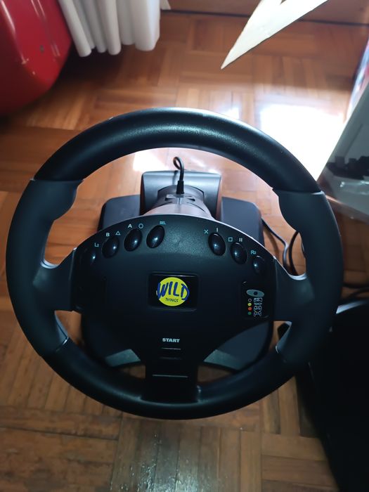 Volante Wild PlayStation com feedback
