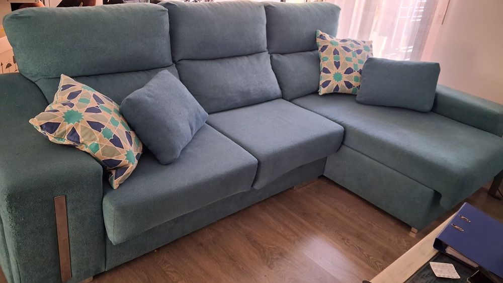 Sofá  con chaise longue
