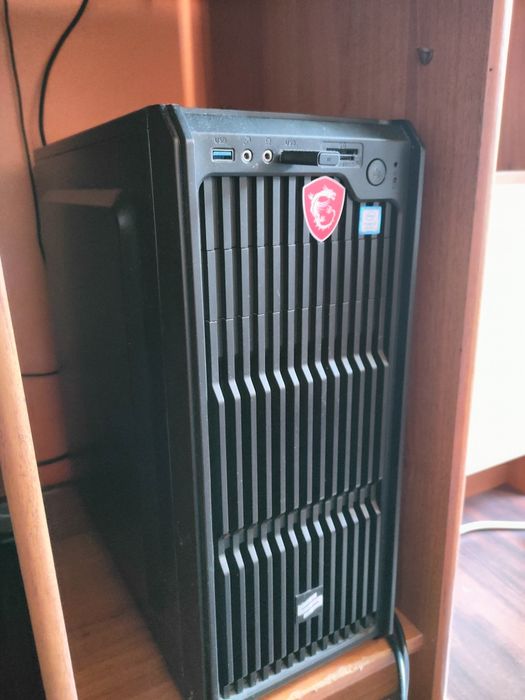 Komputer stacjonarny i5-8400 / 16GB RAM / SSD + HDD / Win10