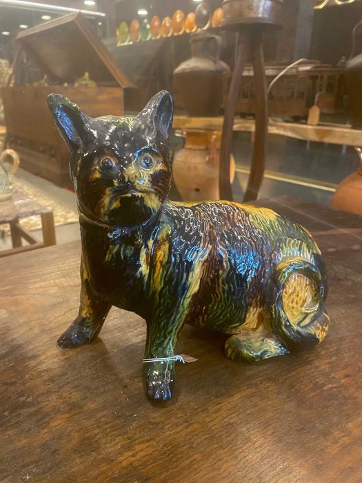 Figura Decorativa de Gato em Faiança Policromada