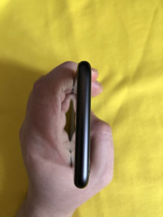 iPhone 8 64GB + iPhone 7 + iPhone 6 + EarPods + чехол