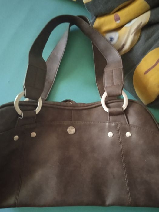 Продам кожаную сумку