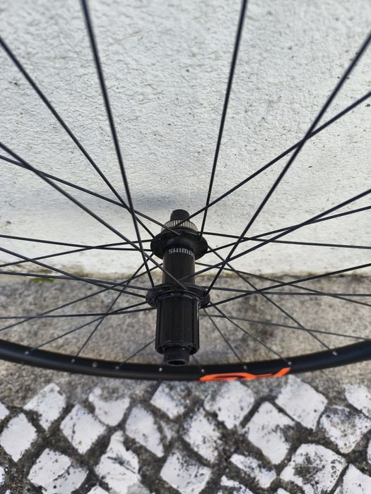 Jantes Shimano RS 100