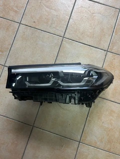 Otica esquerda BMW Serie 5 G30 G31 5A388C3-04