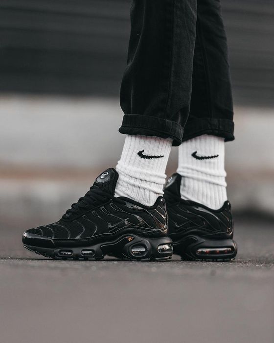 Кроссовки Nike Air Max Plus Triple Black 604133-050 М-535
