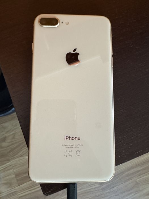 Iphone 8 plus dourado de 64GB
