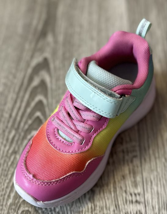 Кросівки для дівчинки 28 розмір