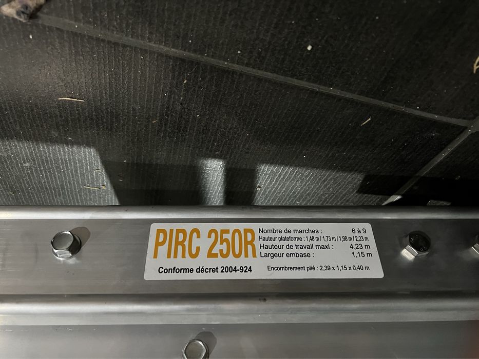 Escadas plataforma de aluminio PIRC 250R