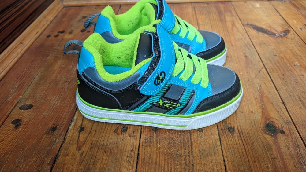 Кросівки для хлопчика на роликах 31 розмір