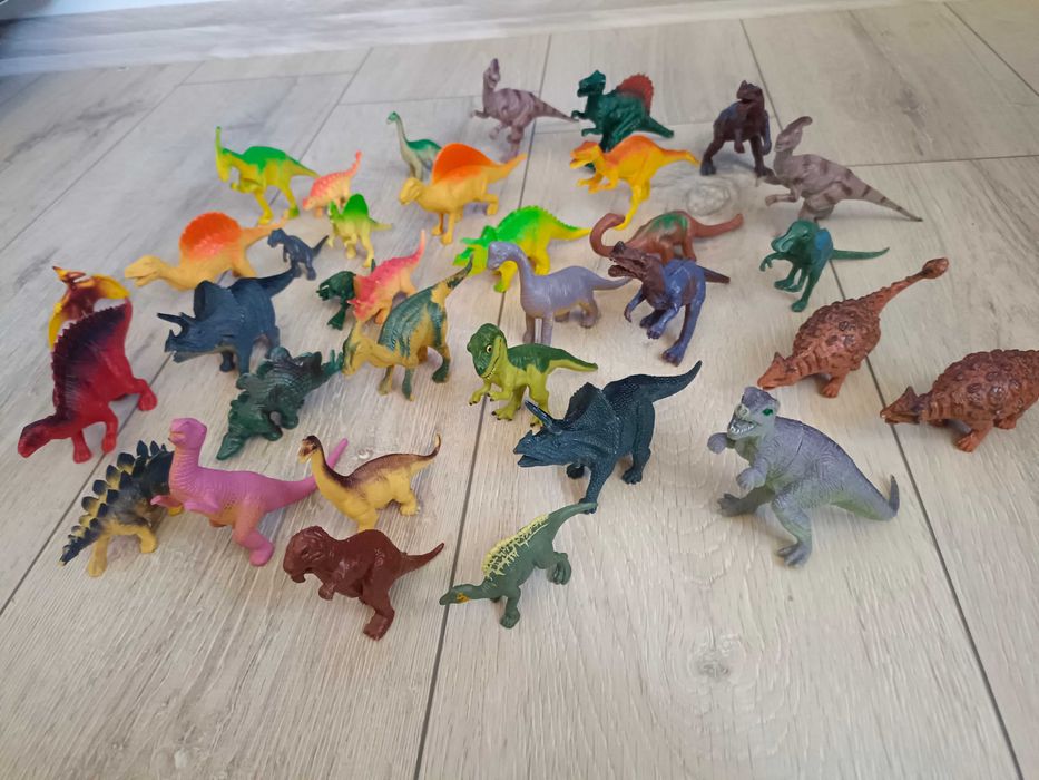 Dinozaury małe figurki