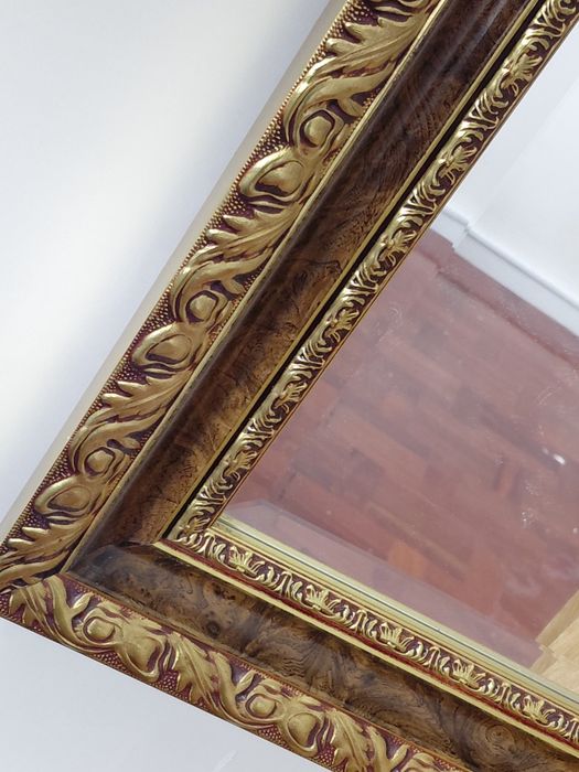 Grande Espelho de Parede com Moldura Clássica Dourada (147,5 x 77,5 cm) – Excelente Estado