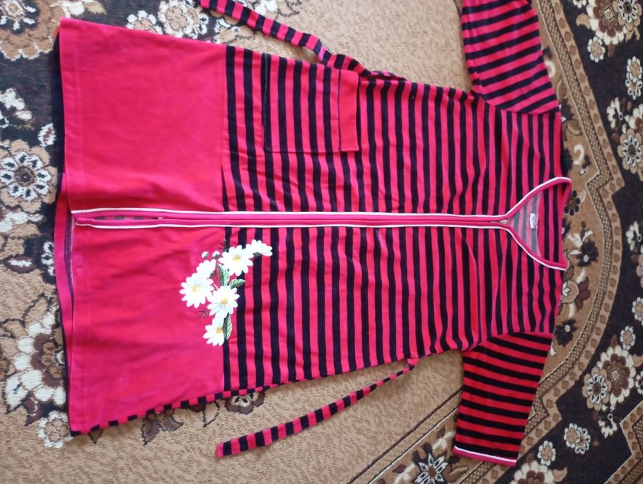 Халати ,плаття жіночі.