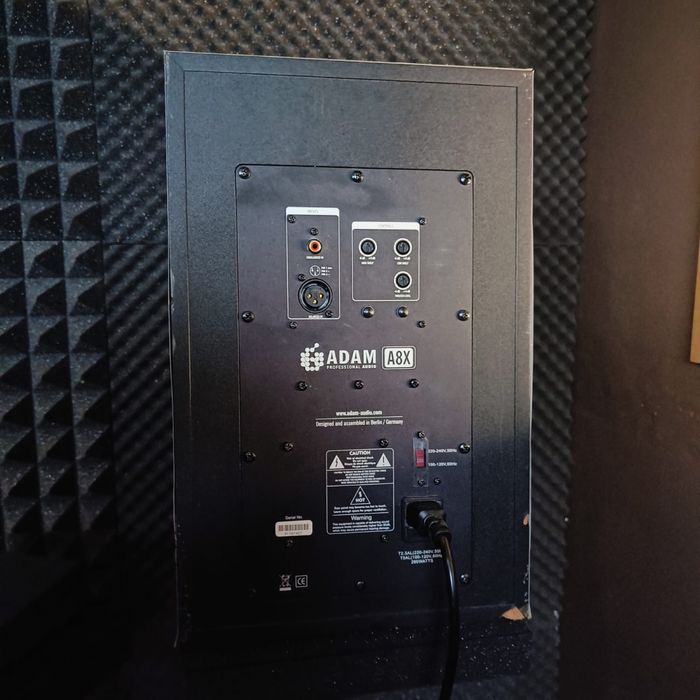 Adam A8X monitores estúdio