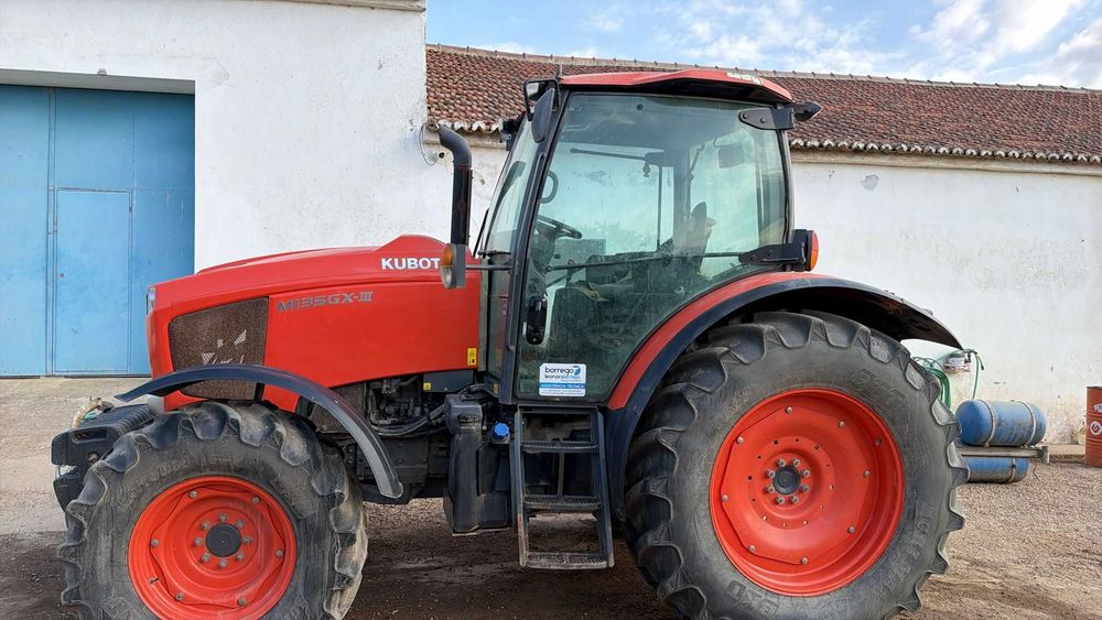Trator Kubota M135GX-III