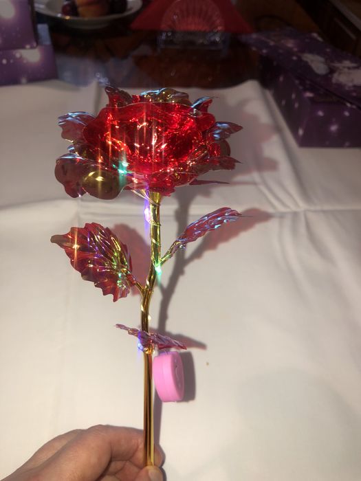 ЛЕД-РОЗА (Троянда)