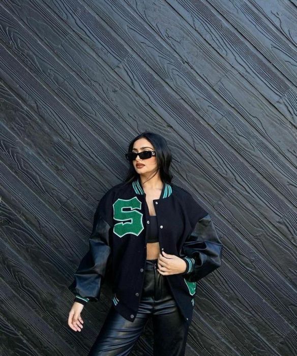 Жіночий бомбер з шкіряними рукавами