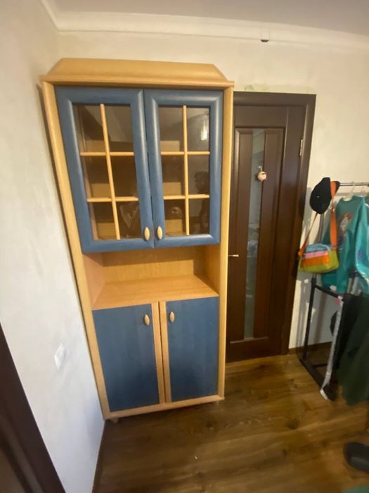 Продам книжкову шафу ( Терміново)