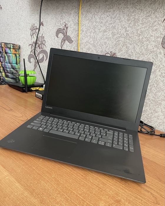 Ноутбук Lenovo Ideapad 330-15AST