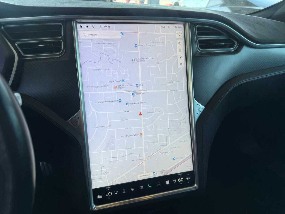 Tesla Model S      2016