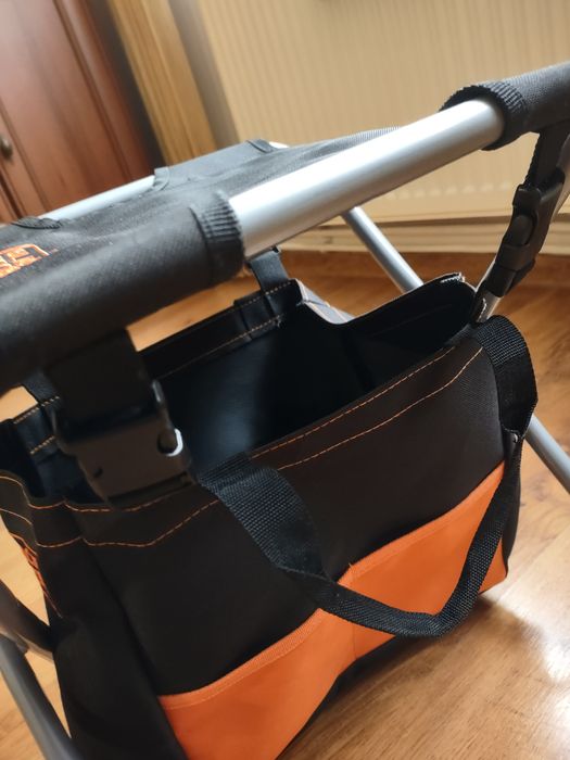 Krzesełko monterskie Black+Decker