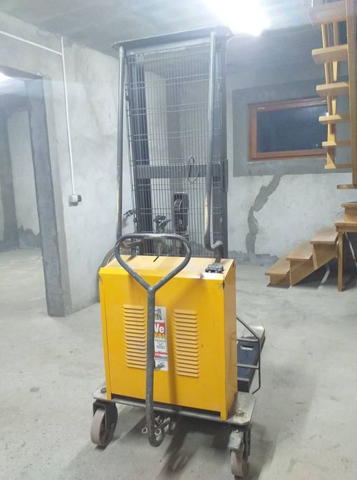 Штабелер електричний погрузчик