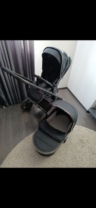 Продаю універсальну  коляску Carrello Ultimo  (2in1)