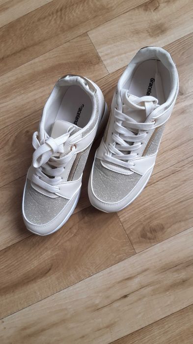 Buty Graceland rozm 38. Beżowo złote.  Nowe . Bez metki.