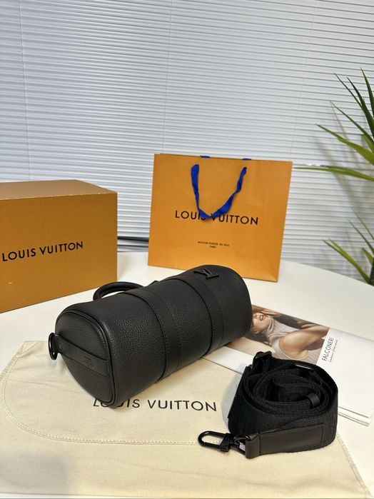 Сумка кожаная Louis vuitton мужская бочонок черная оригинал keepall