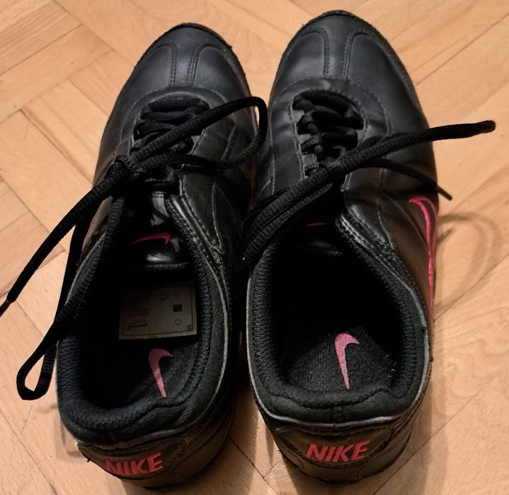 Czarne buty Nike damskie