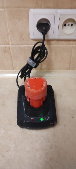 Диппо-М 12v. Зарядное устройство с аккумулятором 2А