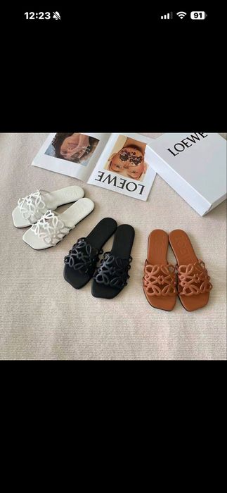LOEWE. Шкіряні жіночі шльопанці. Camel. Розмір 39. Нові!
