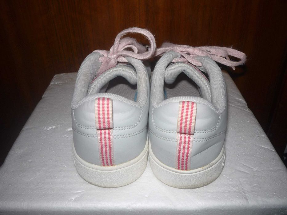 Ténis Adidas 37: 2 euros