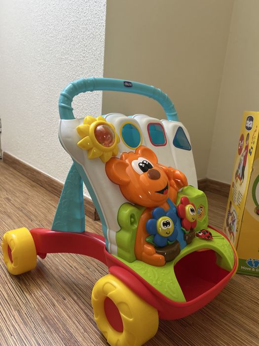 Andador CHICCO Brinquedos