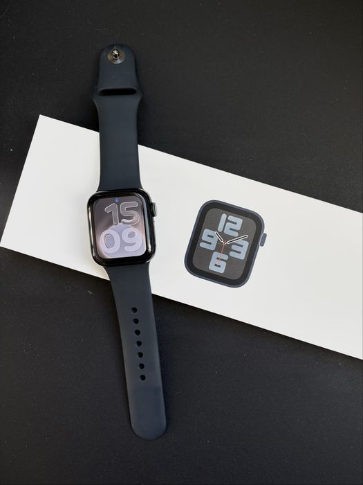 Apple Watch SE 2. generacji GPS 40 mm – Aluminium
