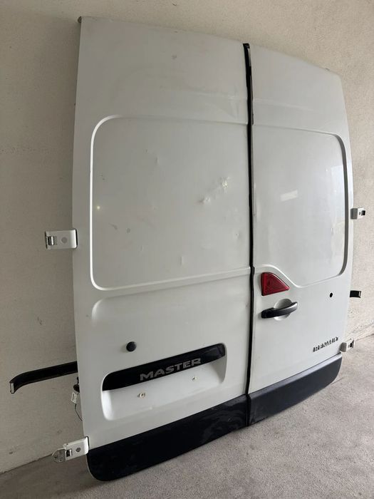 Porta Trás Esquerda Renault Master 2016
