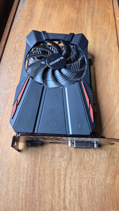 Placa Gráfica Gigabyte GeForce GTX 1050 D5 2G