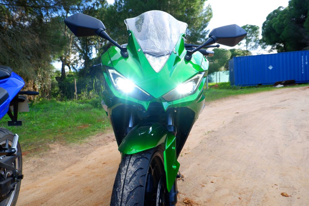 Mota A1 elétrica 125cc 130km/h 8kw estilo Kawasaki Ninja IVA incluido