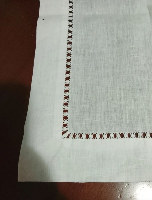 Centro de mesa de linho antigo