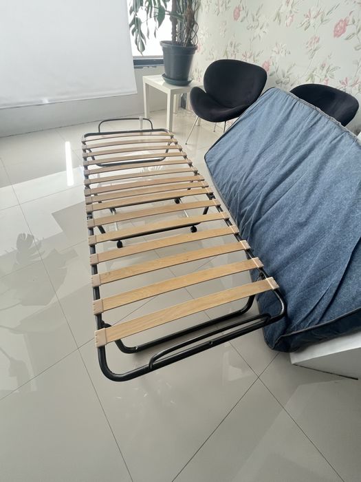 Cama dobravel  pouco usada