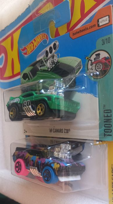 Conjunto 2 , 69 camaro z28 hot wheels