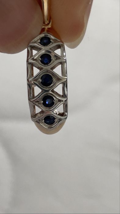 Oryginalny wisiorek z złota 585° z naturalnymi szafirami 0,15ct.