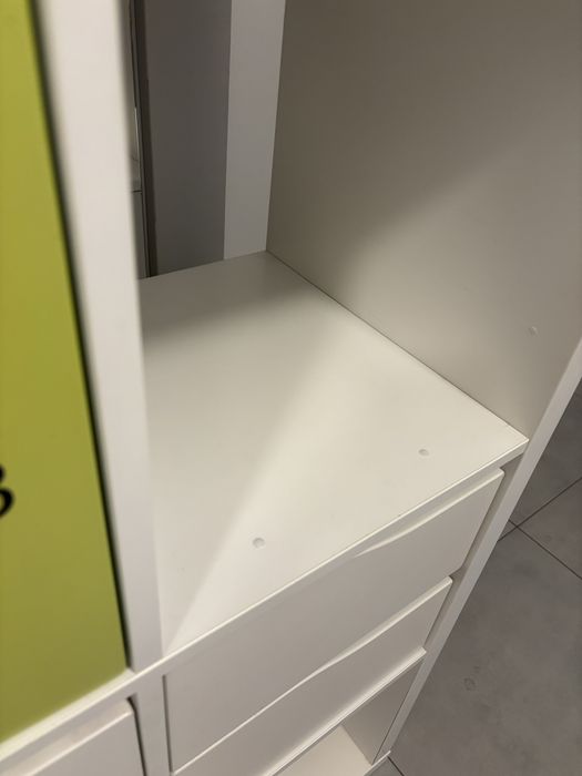 Kallax 2x4 biały z ciekawymi dodatkami