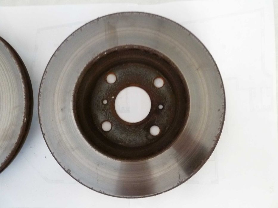 Discos Travões da Frente Toyota EE90