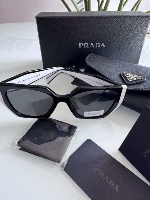 Okulary przeciwsłoneczne Prada PR 15 WS