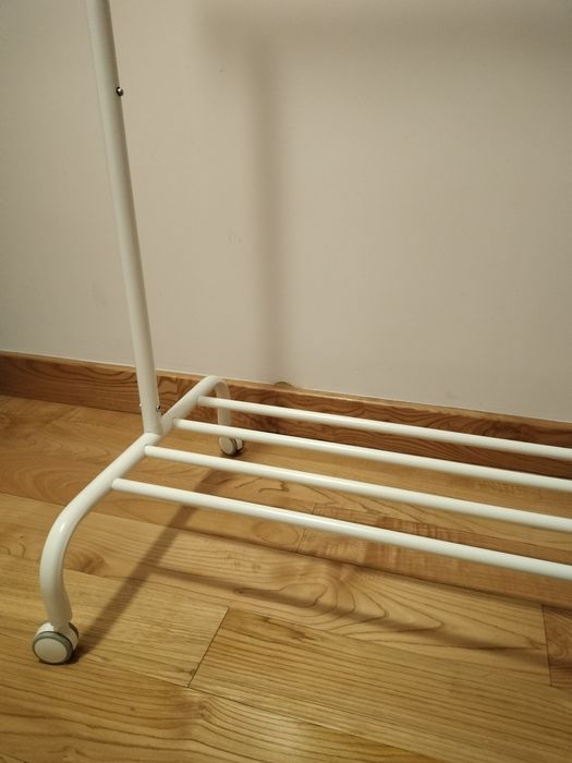 Suporte para cabides