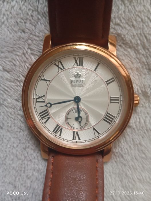 Продам часы лотом одним