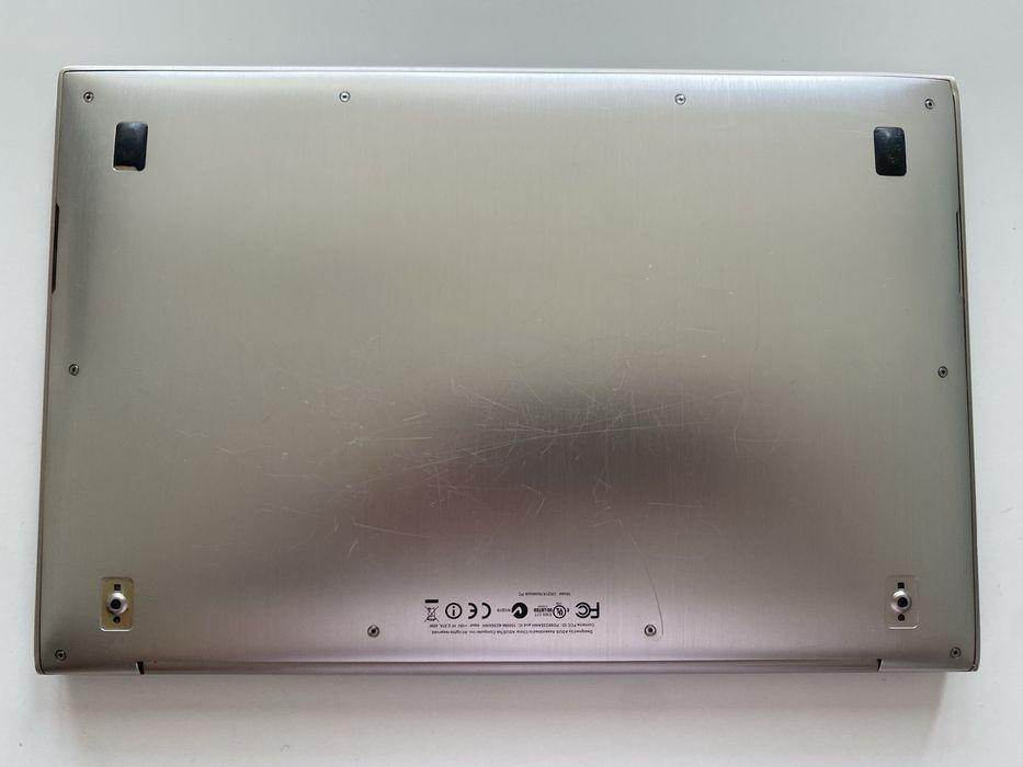 ASUS Zenbook UX21A / i5 / 4GB RAM / SSD 128GB / Sprawny + Etui i Zasilacz