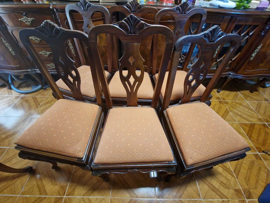 Mobília sala jantar, 2 móveis, 1 Mesa, 6 cadeiras. (Restaurada)